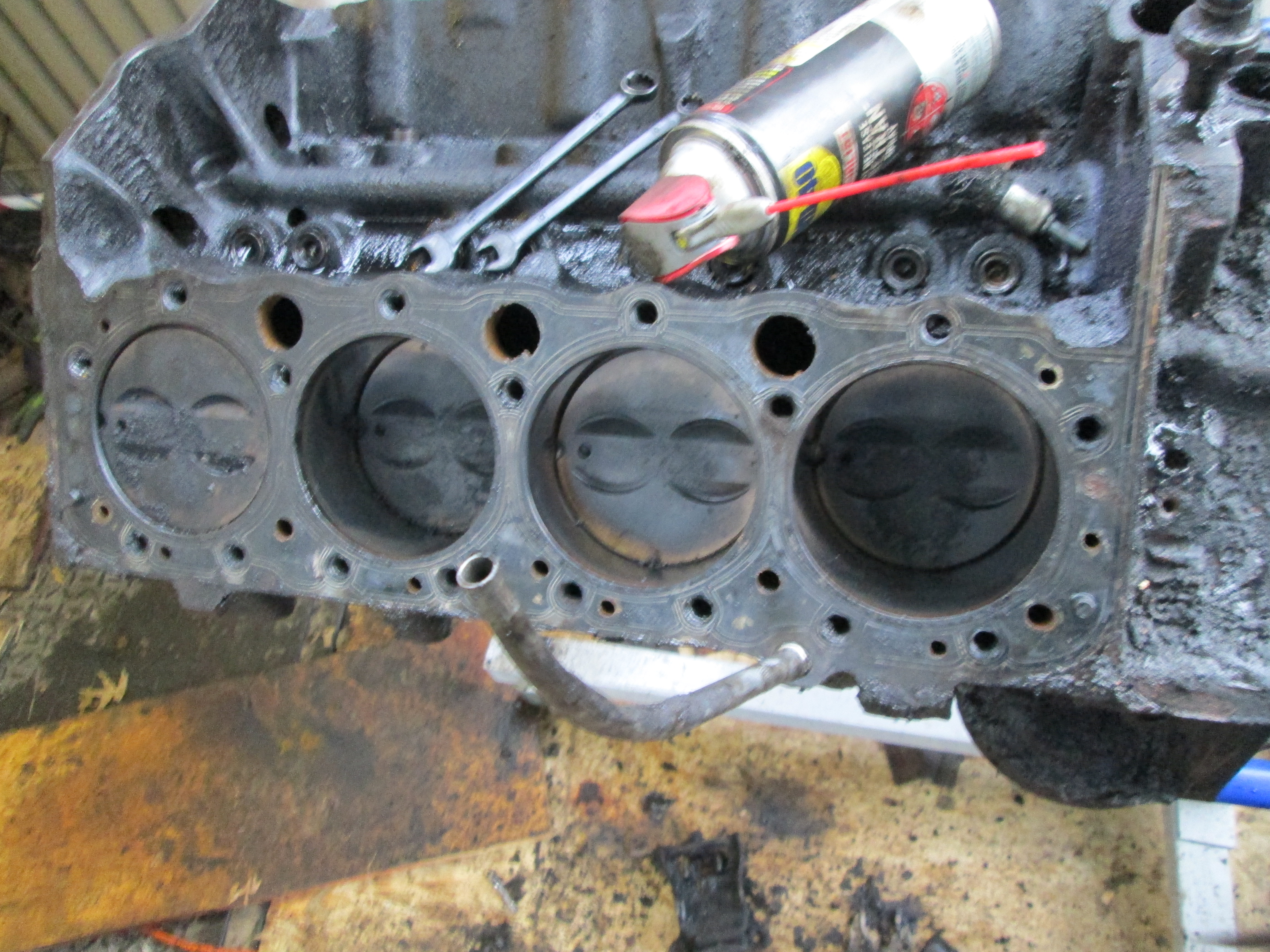 Right side pistons